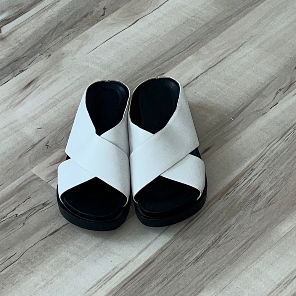 AEROSOLES White and Black Crossband Slide Sandals